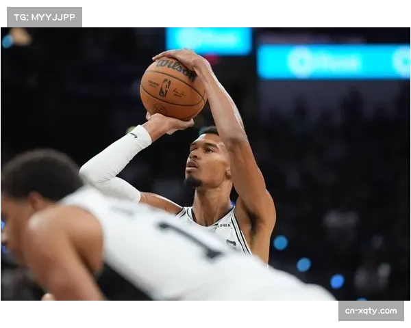 卡斯尔20分难阻马刺败局，雷霆四连胜稳居联盟第一